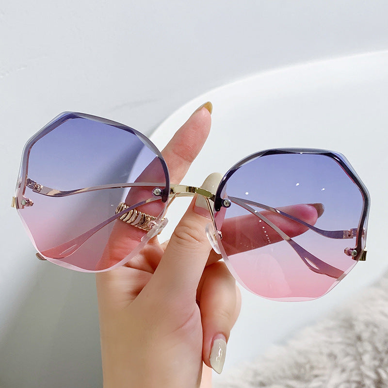 Lunettes de soleil tendance avec protection UV pour femmes