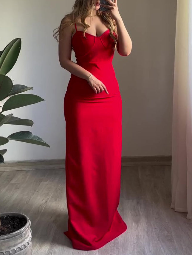 Robe longue rouge sexy à bretelles fendue dans le dos