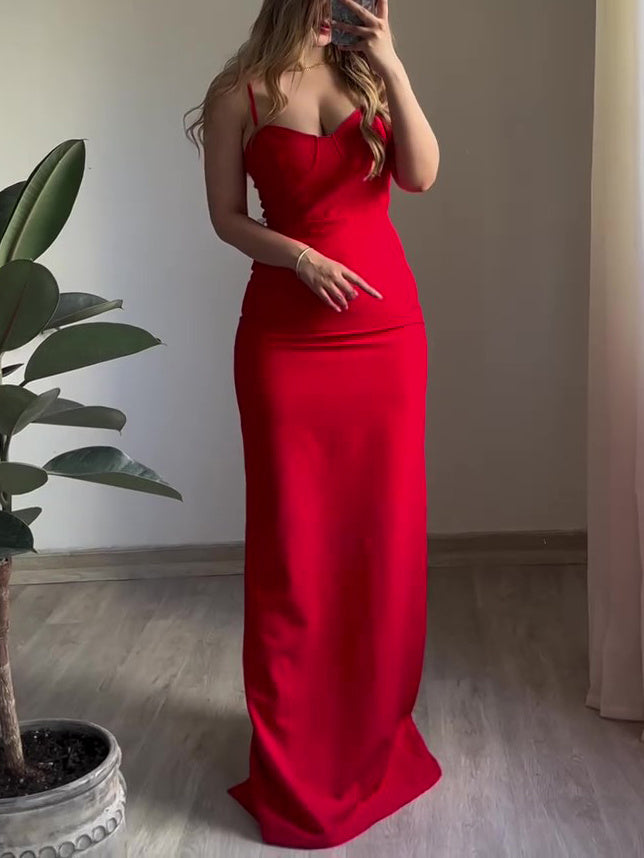 Robe longue rouge sexy à bretelles fendue dans le dos