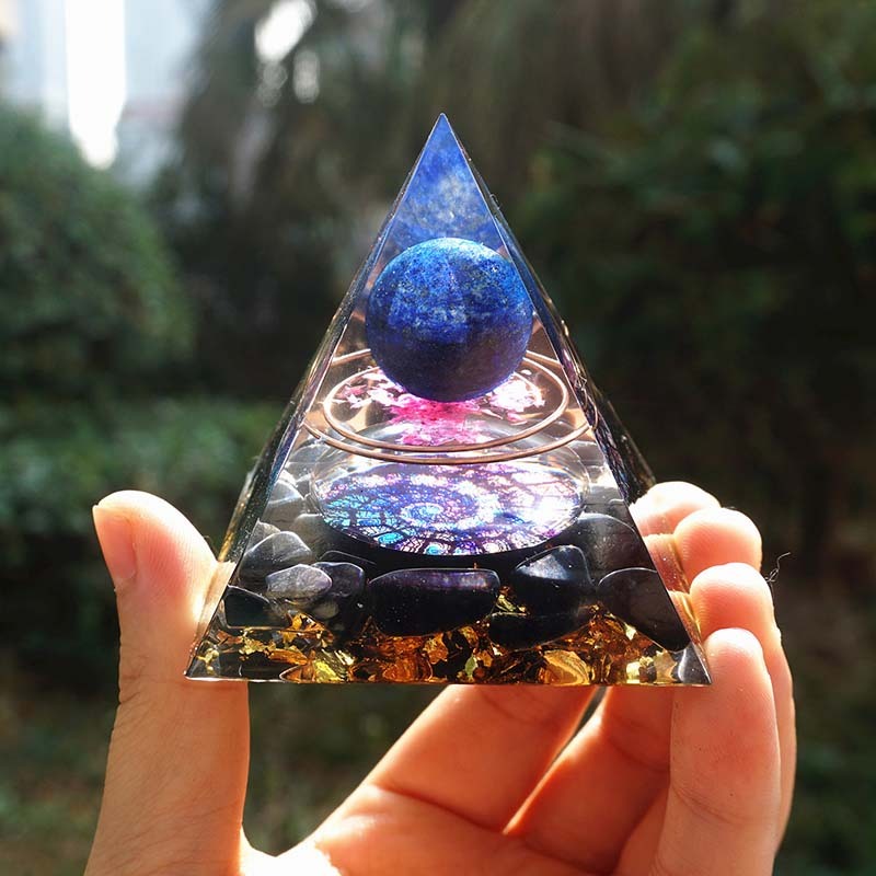 Pyramide d'orgonite 60 mm, sphère en cristal d'améthyste avec obsidienne naturelle