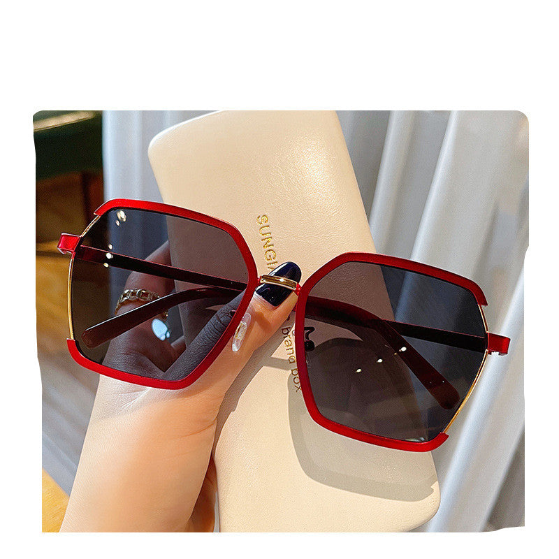 Lunettes de soleil demi-carrées classiques