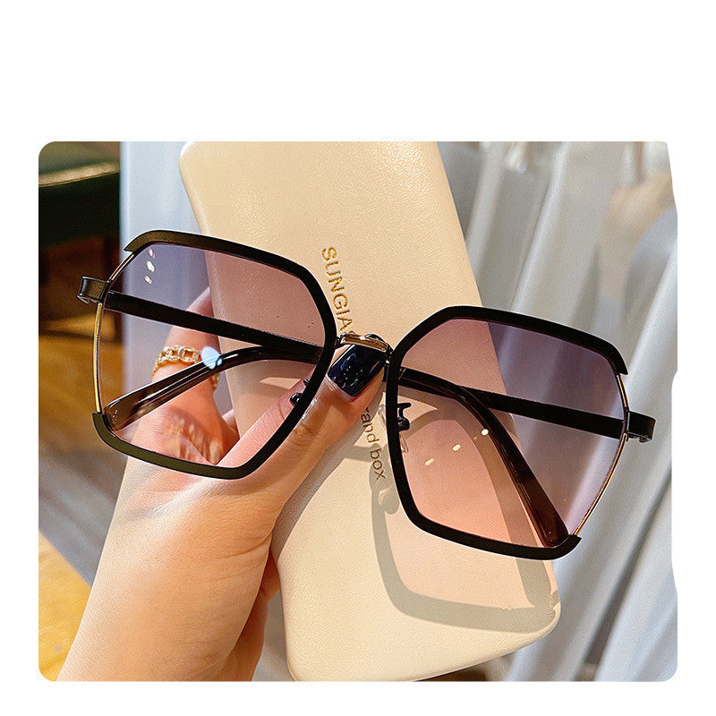 Lunettes de soleil demi-carrées classiques