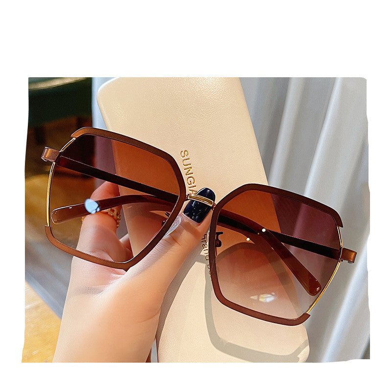 Lunettes de soleil demi-carrées classiques