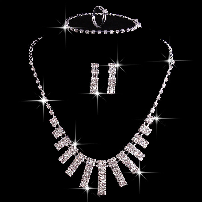 Ensemble de 4 colliers et boucles d'oreilles en strass, bague et bracelet, bijoux fantaisie pour femmes