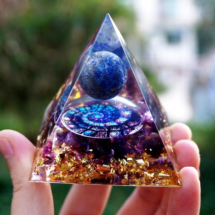 Pyramide d'orgonite 60 mm, sphère en cristal d'améthyste avec obsidienne naturelle