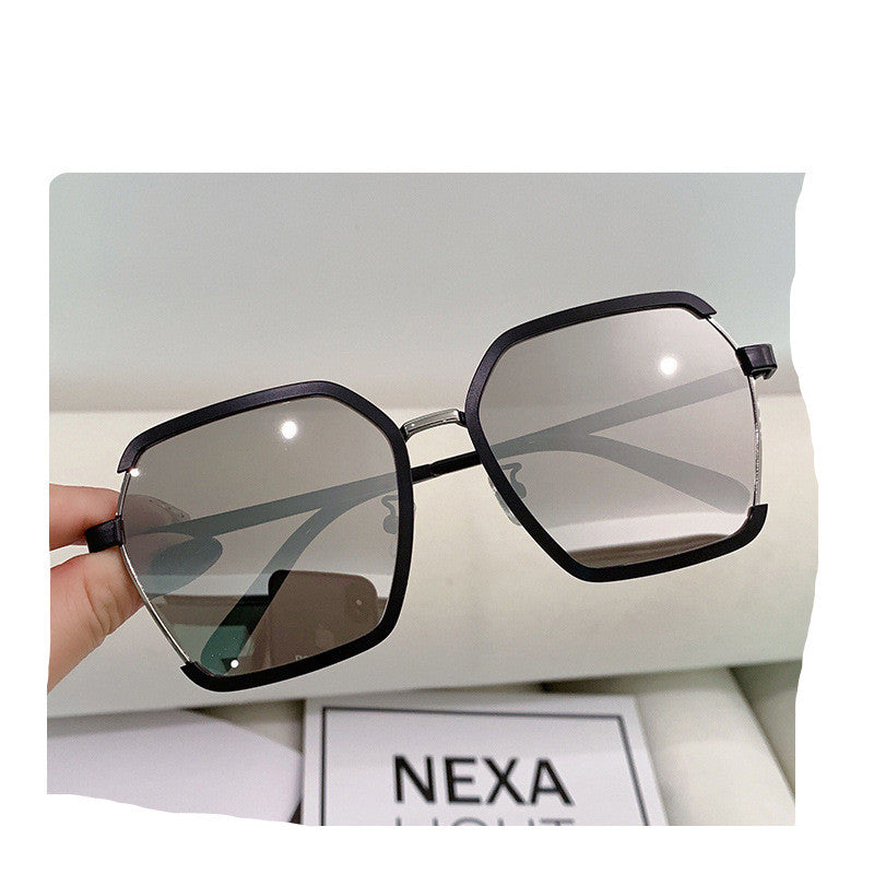 Lunettes de soleil demi-carrées classiques