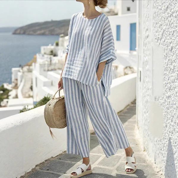 Ensemble d'été rayé : t-shirt ample à manches chauve-souris et pantalon droit uni