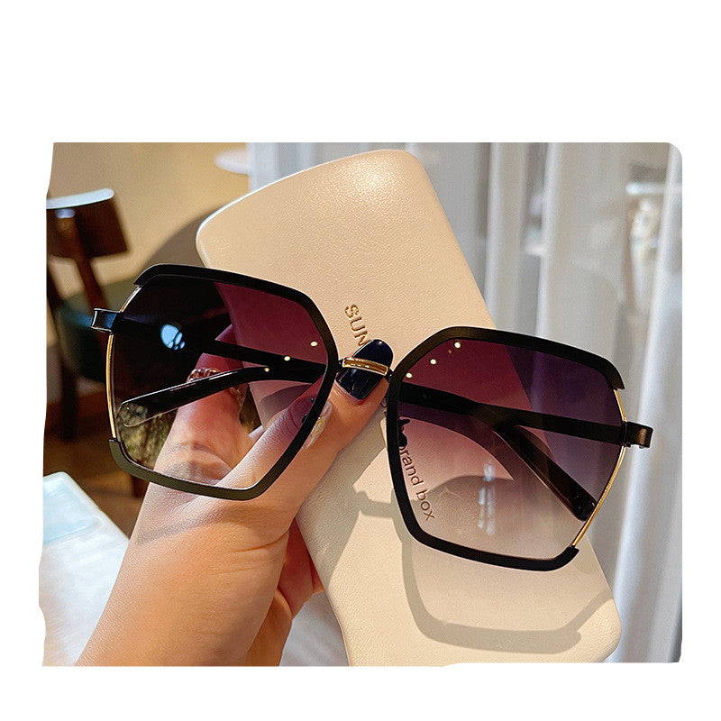 Lunettes de soleil demi-carrées classiques