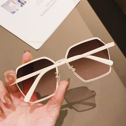 Lunettes de soleil demi-carrées classiques