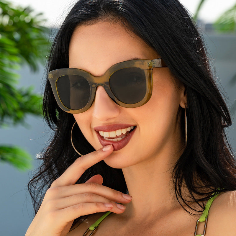 Nouvelles lunettes de soleil à large monture pour femmes
