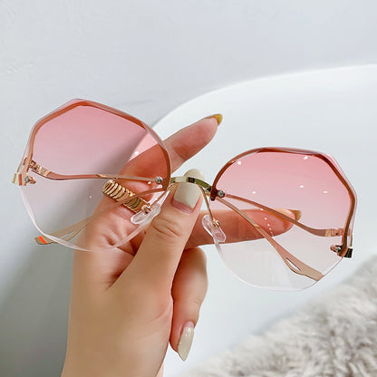 Lunettes de soleil tendance avec protection UV pour femmes