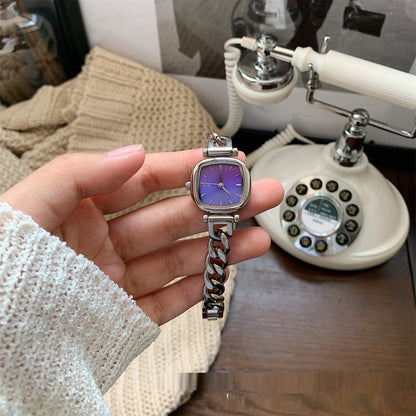 Montre de luxe légère pour femme de haute qualité